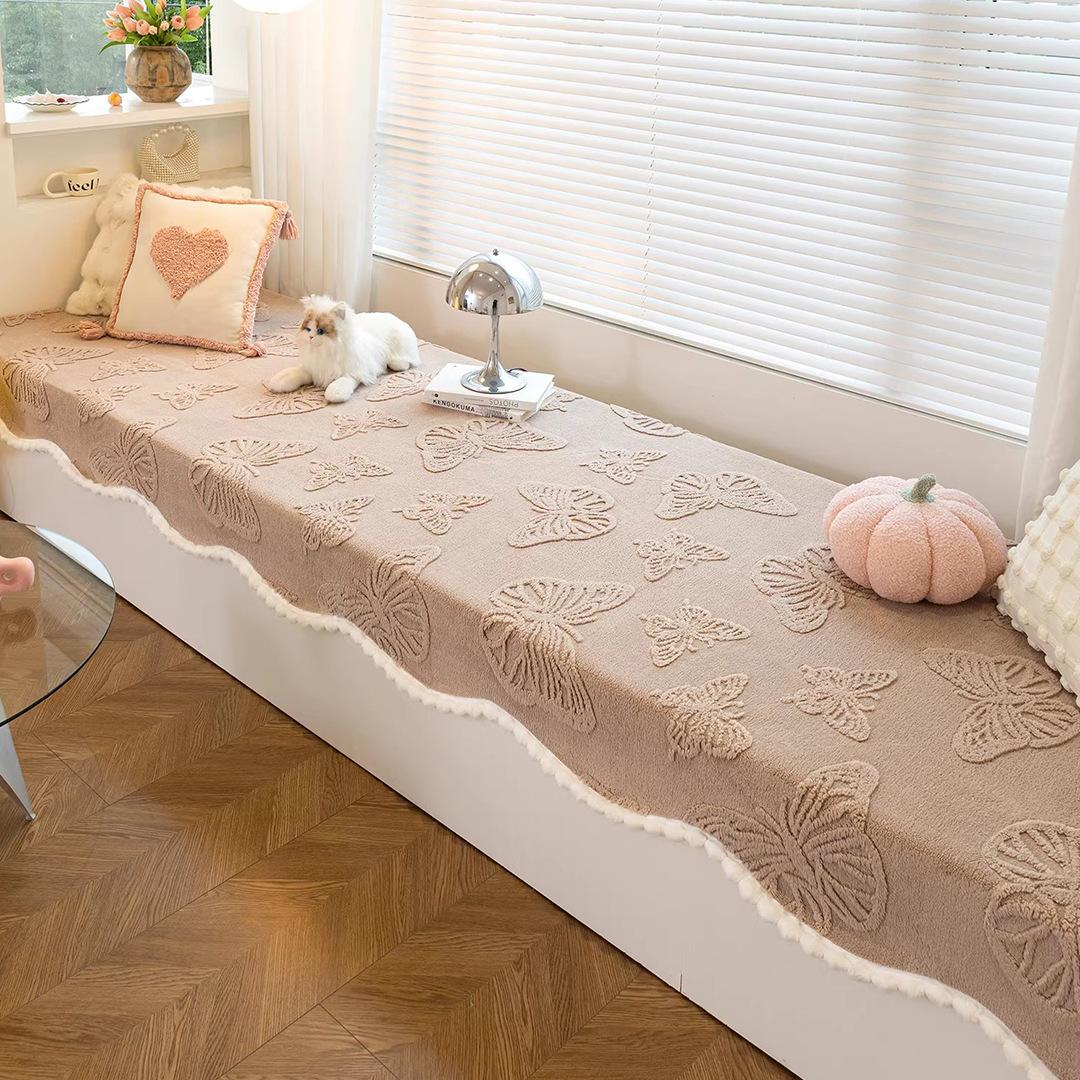 Balkonfensterbank-Pad Gemütliche Heimdekoration Cremefarbener Stil Winter Verdickter Plüsch Unregelmäßige Form Rutschfest Befestigt Erkerfenster-Matten-Pad 90x120cm 1pc