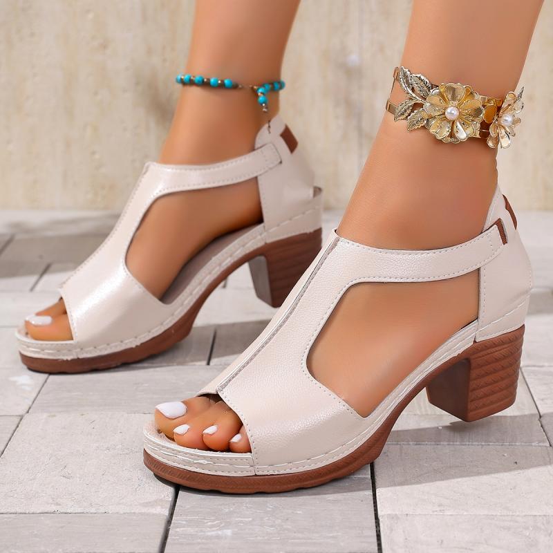 Fashion Vintage Solid Slip On Cover Heel Gladiator Sandals Women 2025 Summer Round Toe High Heels Sandals Classic Beach Shoes Plus Size