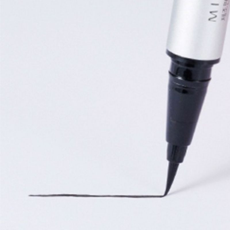 MISSHA Natural Fix Brush Pen Eyeliner 0.6g – Long-Lasting Waterproof Precision Liquid Eyeliner