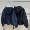 Damen Lässige Kapuzen-Windjacke Kurze Jacke Frühling Locker Geschnitten Doppelreißverschluss Buchstabenaufdruck