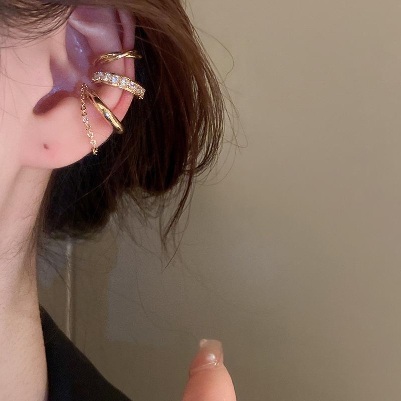 Liquid Metal Pleated Butterfly with Diamond Tassel Without Ear Piercing Ear Bone Clip Female Cold Wind Personalized Earrings Earrings