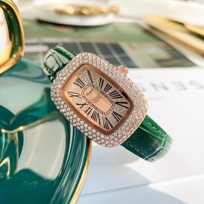 Retro Oval-Shaped Exquisite Watch For Women, French Elegant Style, Trendy Women'S Watch, Timepiece And Accessories.