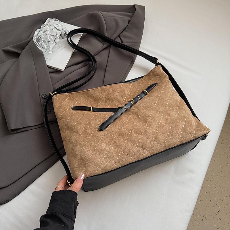 Fashion sense retro large-capacity backpack bag women s autumn new fashionable shoulder messenger bag tote bag women