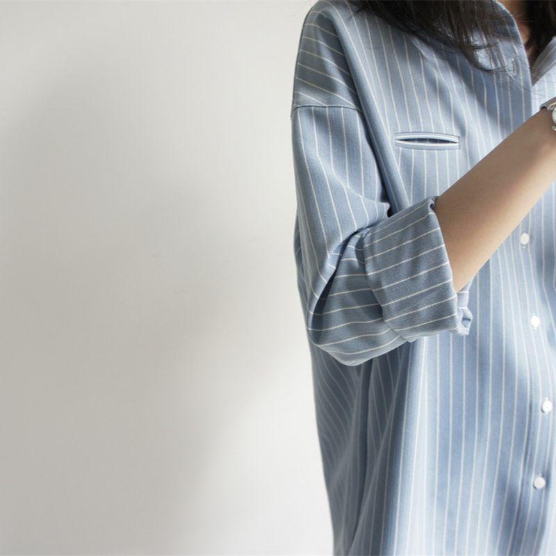 Lockeres blau gestreiftes Hemd Damen Stilvoll Minimalistisch Oversized Langarm Oberteil