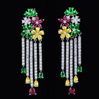 Orecchini pendenti con nappe a forma di fiore verde in zirconia cubica CMM