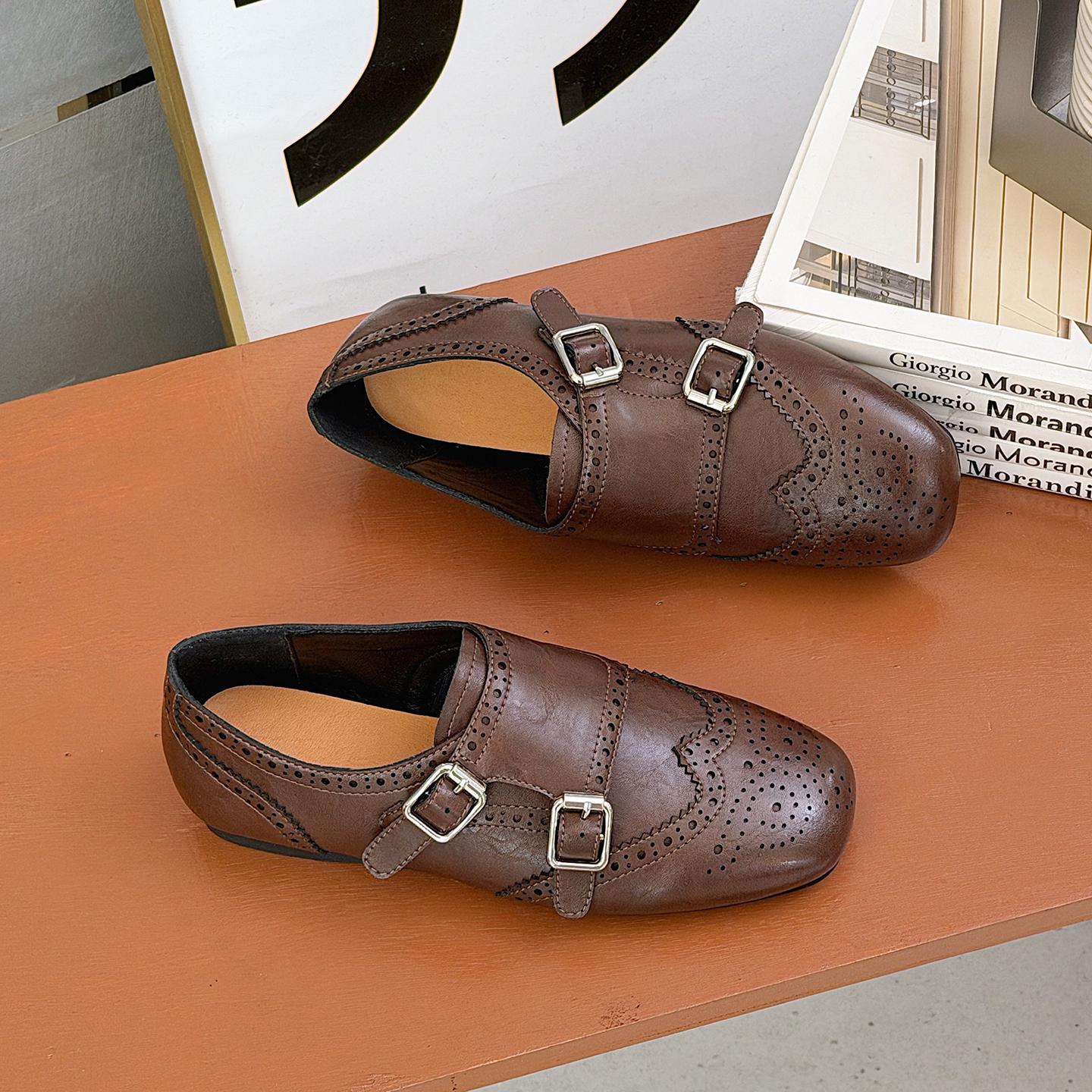 

Inner height increase single shoes women s new versatile retro engraved small leather shoes Mary Jane women s shoes 39 коричневий