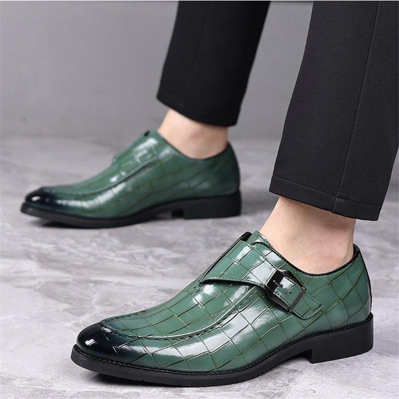 Fashion New Monk Strap Loafers For Men Red Green Pointed Crocodile Pattern Shoes Designer Formal Wedding Dress Homecoming Footwear