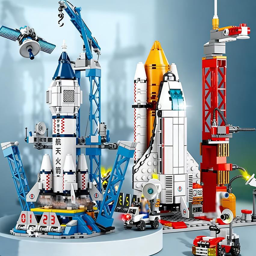 Launch Center Lunar Lander Scale Model Building Block Set Spaceship Spaceport Figure Shuttle Rocket Block Bricks Building Construction Toys Playsets