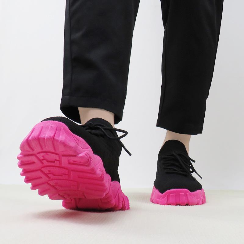Breathable Fly-Knit Lace-Up Casual Men's Outdoor Sneakers with Thick Soles