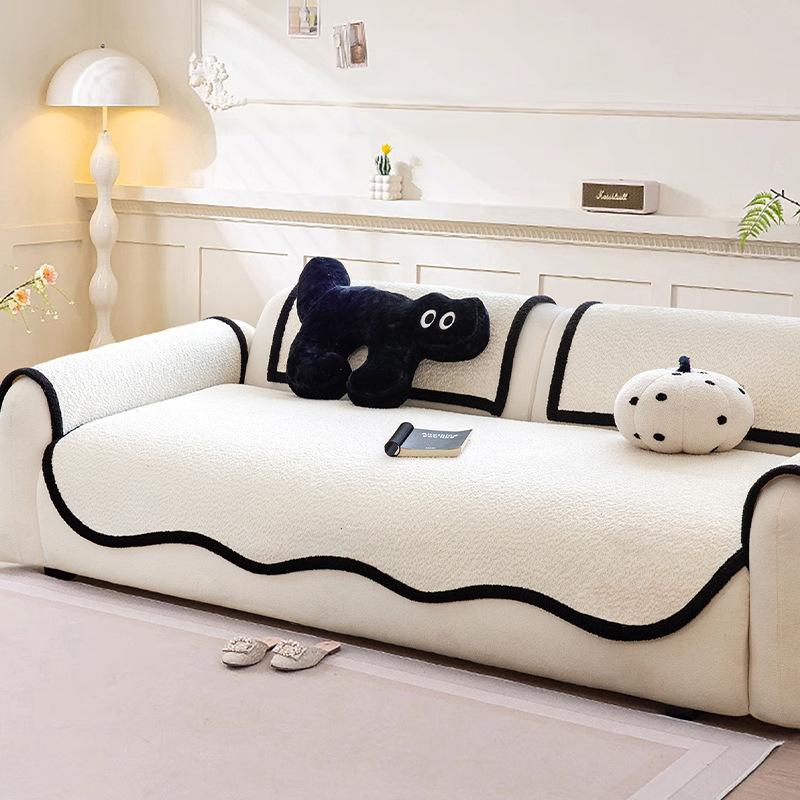 Chenier Irregular One Piece New High End All Season Universal Anti Slip Leather Sofa Mat 90 * 90cm