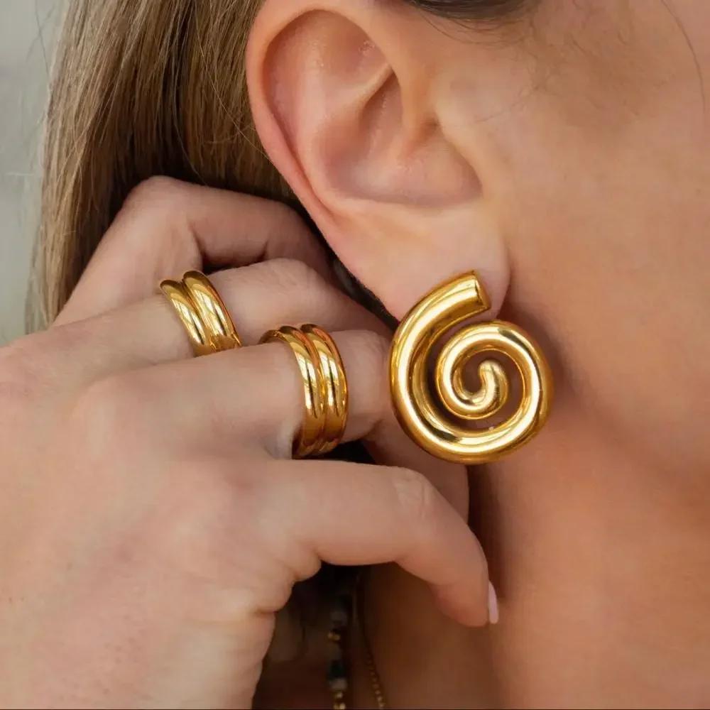 Mariasz Minimalist Geometric Twisted Spiral Stainless Steel Stud Earrings Gold Hollow Baroque Piercing Jewelry for Women