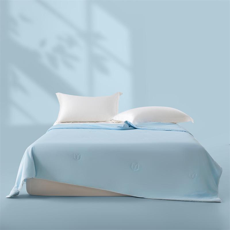 

Soft Solid Cooling Quilt for Summer Breathable Soybean Fiber Air Conditioning Quilts Ultra-Thin Quilt Blanket for Naked Sleeping 150x200cm Only quilt синий