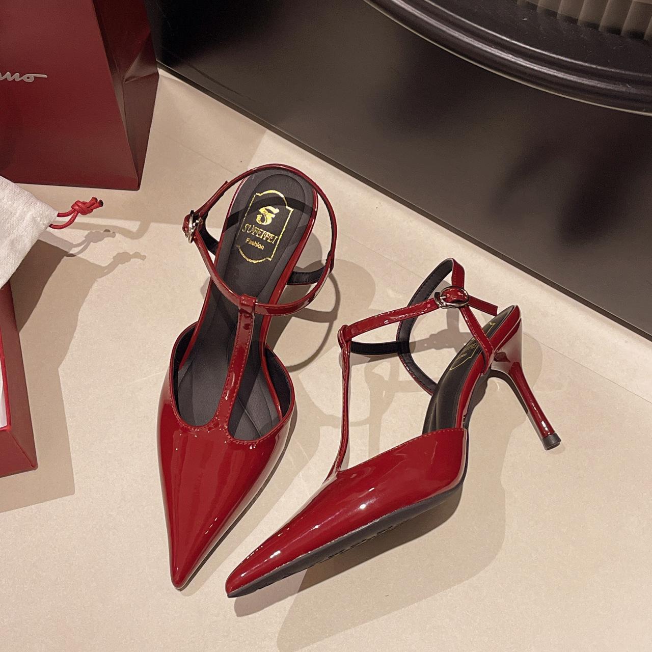 

Large size women s shoes 41-43 feet wide and fat French pointed head bag head sandals women s summer temperament empty high-heeled single shoes af 42 бордовий