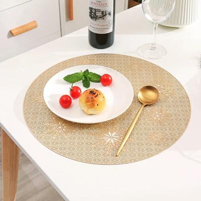 1ks 38x38cm Kulatá Vánoční Vločka Dutá Prostírání Protiskluzová Tepelně Izolační Podložka Podložka na Stůl Vánoční Párty Dekorace