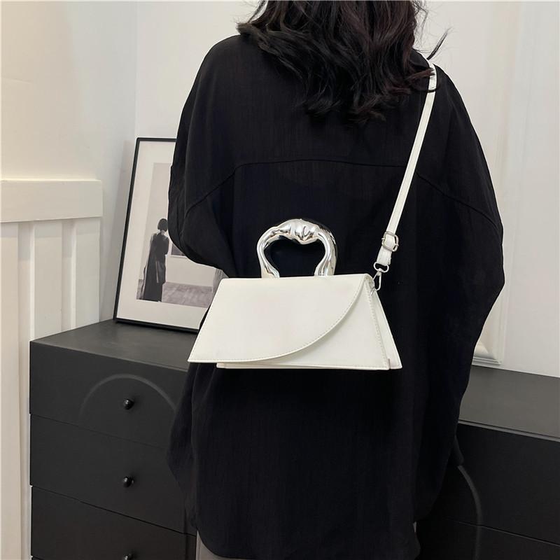 Chic And Elegant 2024 Solid Color Handbag For Women Street Style Crossbody