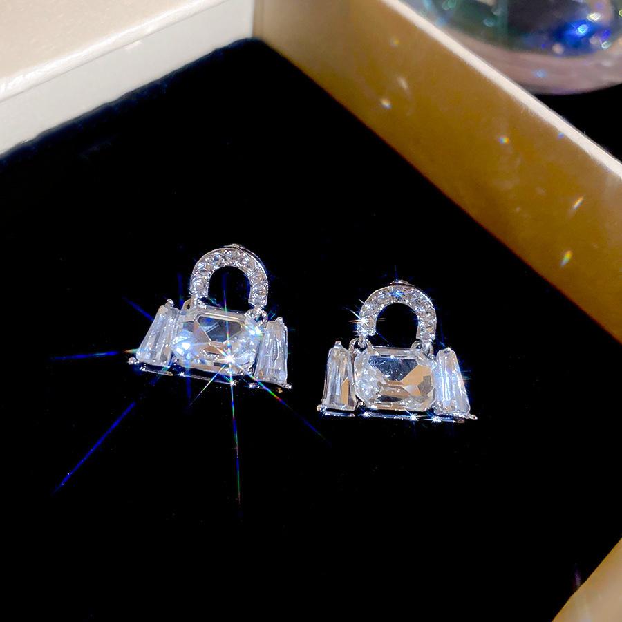 Zircon Irregular Round Pearl Earrings Light Luxury Premium Stud Earrings French Exquisite Versatile Earrings