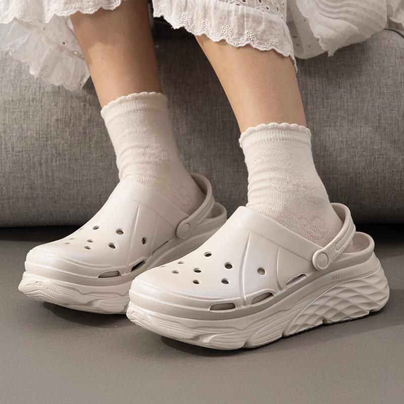 Skechers Women s Perforated Summer Sandals US 7