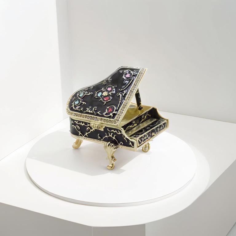 

Metal Enamel Painted Diamond-Inlaid Piano Ornament, Creative Home Desktop Decorative Craft чорний