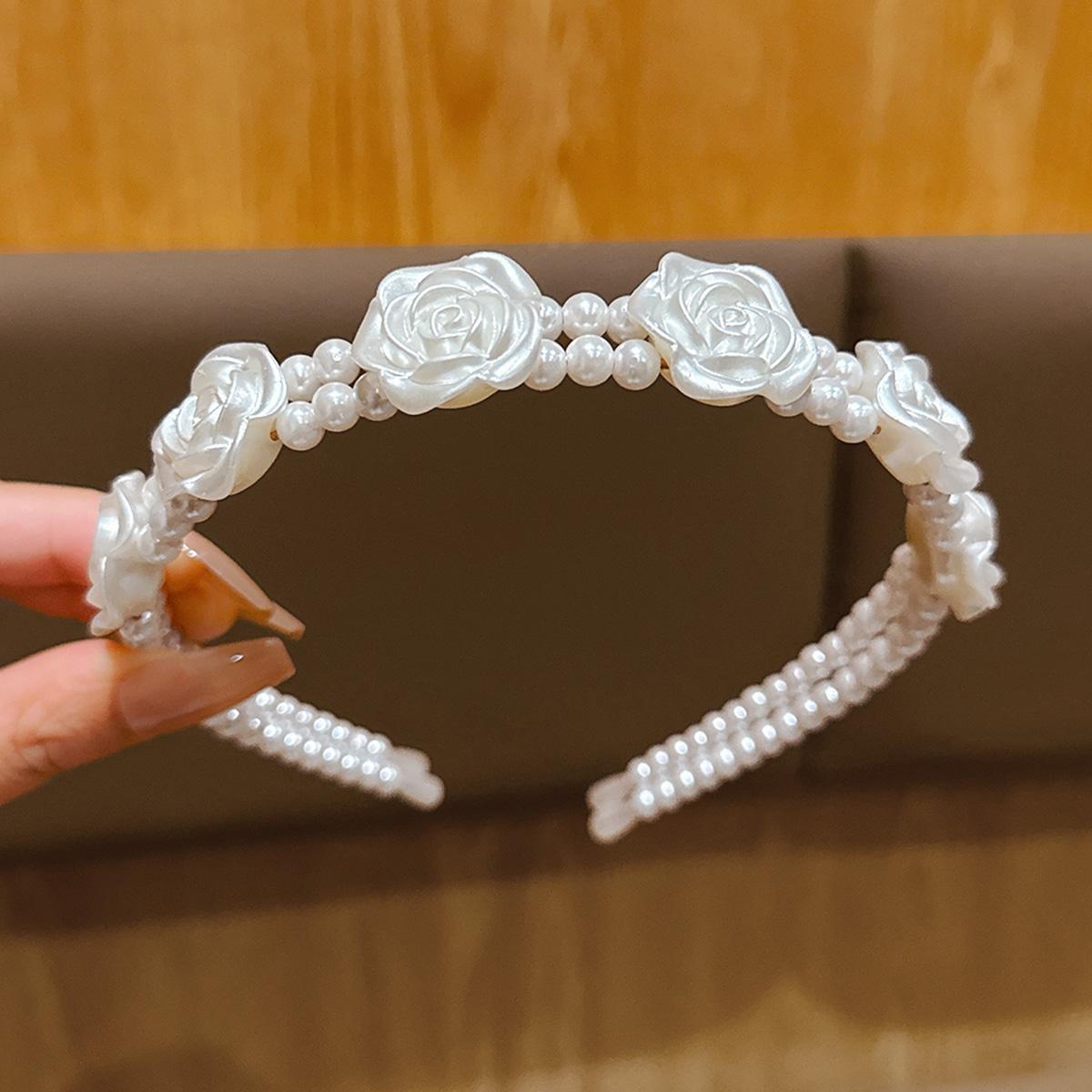 

Красивая цветочная повязка на голову в милом и модном стиле, подходящая для повседневной носки