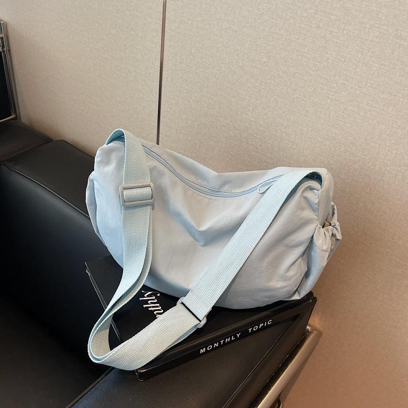 Casual Bag Women's Autumn and Winter New Popular Shoulder Bag Large Capacity Class Commuter Crossbody Dumpling Bag