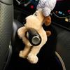 Auto-Dekorationspuppen, Piloten-Pawdog-Lenklichter, Scheibenwischer-Yellow-Schild-Ornament, niedlicher Schleifenhund, Auto-Wischer-Puppe, Innenzubehör