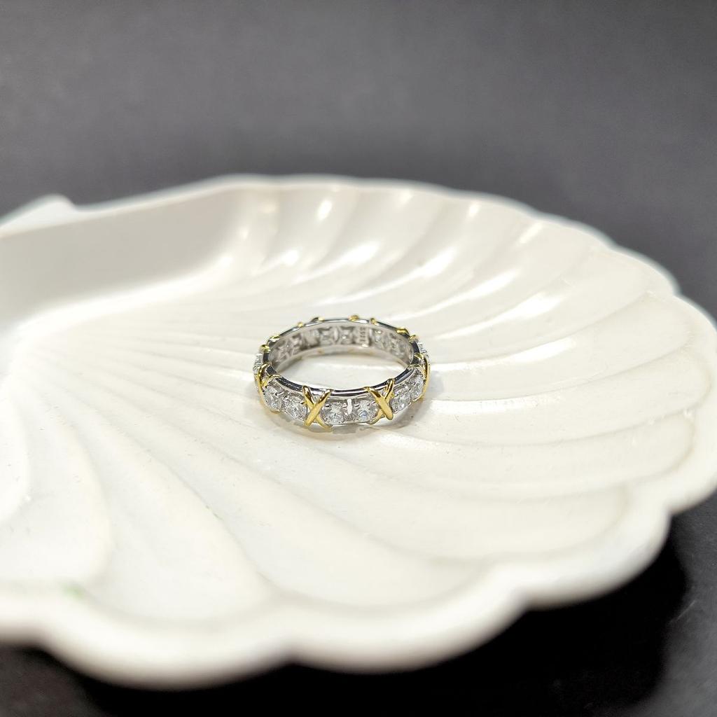 Srebrny pierścionek z cyrkoniami, waga produktu 3,73 g (2176336)