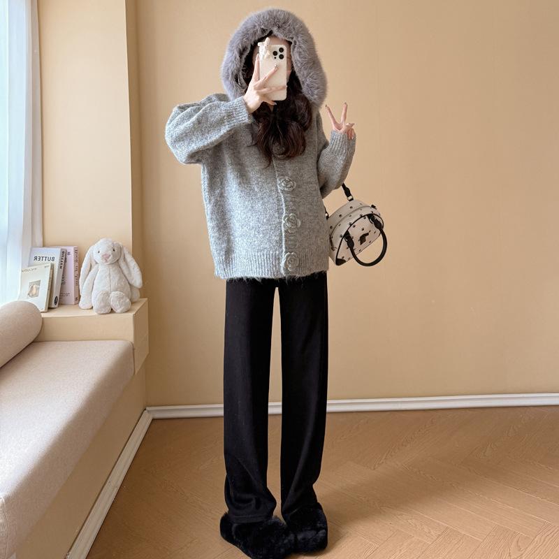

Elegant Maternity Hooded Cardigan with Fur Collar & Wide-Leg Pants Set for Autumn/Winter 2XL