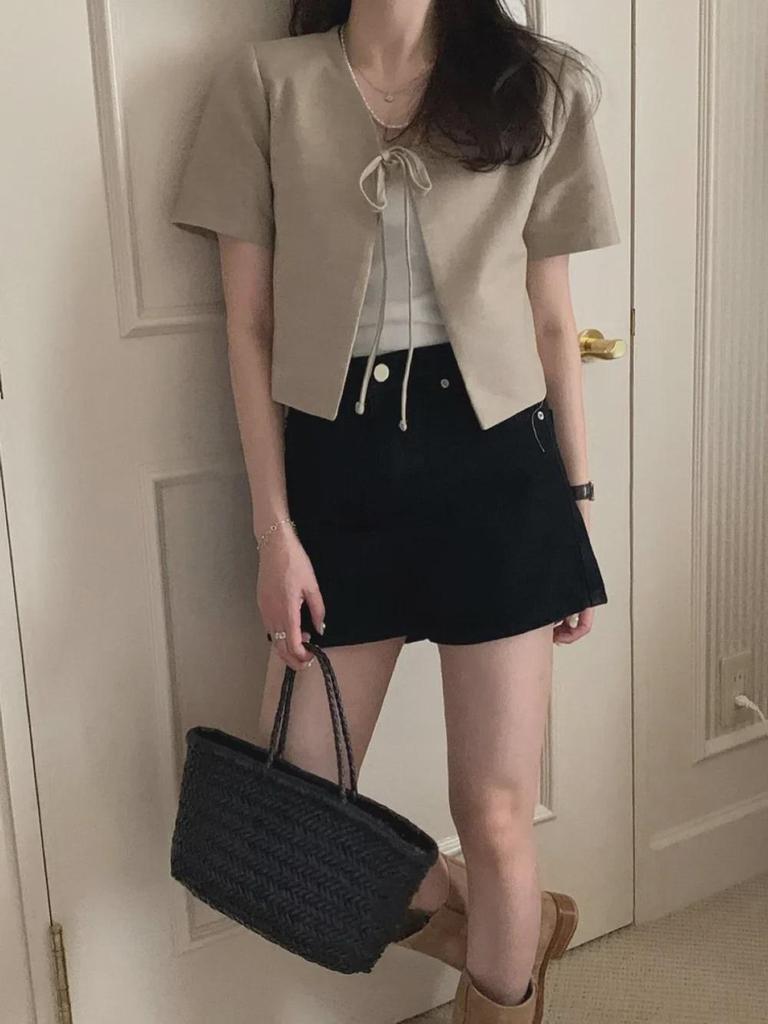 Mångsidig kort knytkofta