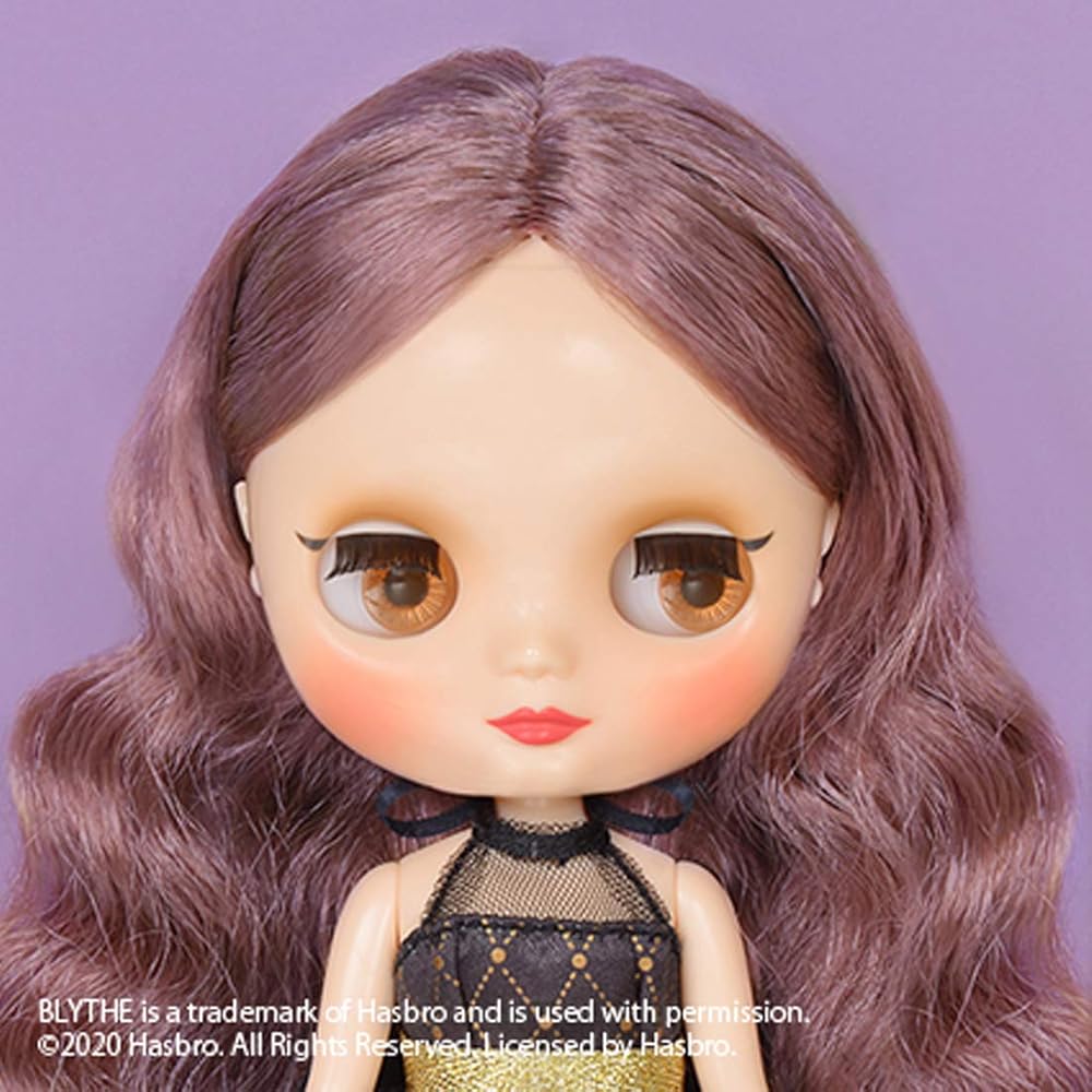 Middie Blythe Limited Edition Odile Magical Tricky and Love Doll with Accessories