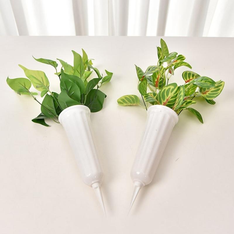 Plastic Garden Floral Stake Container For Burial Sites Windproof Design Simple Installation Maintain Floral Presentation
