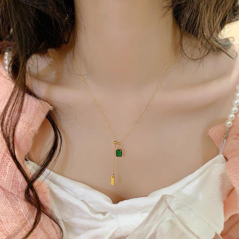 2025 Elegante Zirkonia Wassertropfen Halskette für Damen: Einfache, luxuriöse, vielseitige Schlüsselbein-Kette