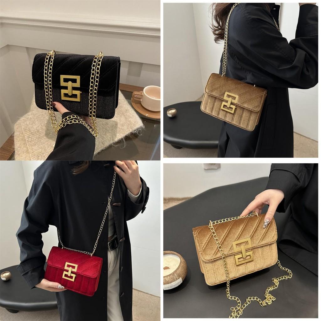 Chic Stylish Shoulder Bag With Lock Closure And Chain Details Perfect For Everyday Use