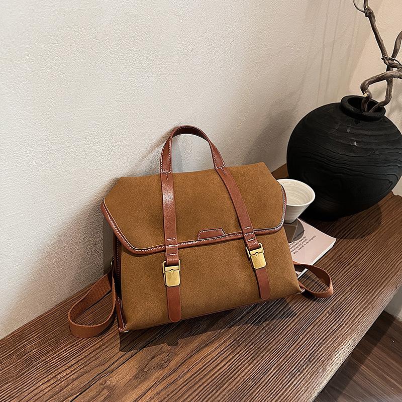 

Оптовая продажа корейский нишевый рюкзак женский осень 2025 новый трендовый матовый ретро ручной портфель коричневый