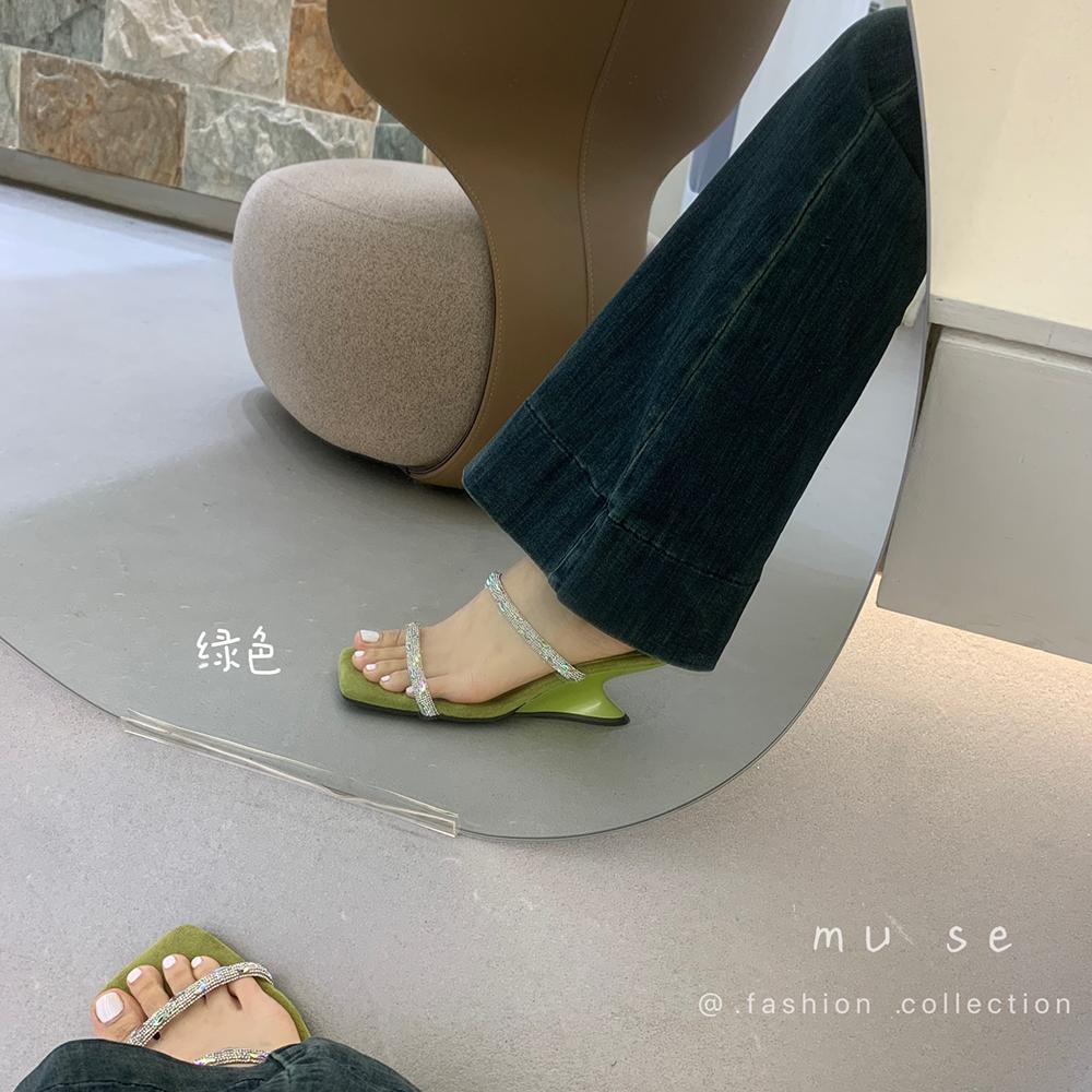 

мода Flock Женские шлепанцы Тапочки Летние уличные мюли Стразы Цепочка Зеленый Фиолетовый Желтый Черный Серебряный Розовый Однотонные туфли-лодочки Высокие 7.5 зелёный