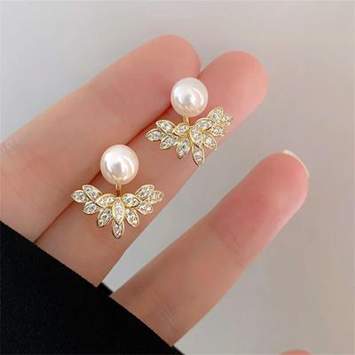 Fashion Petal Pearl Stud Earrings  for Women Girl Gift Jewelry Wholesale