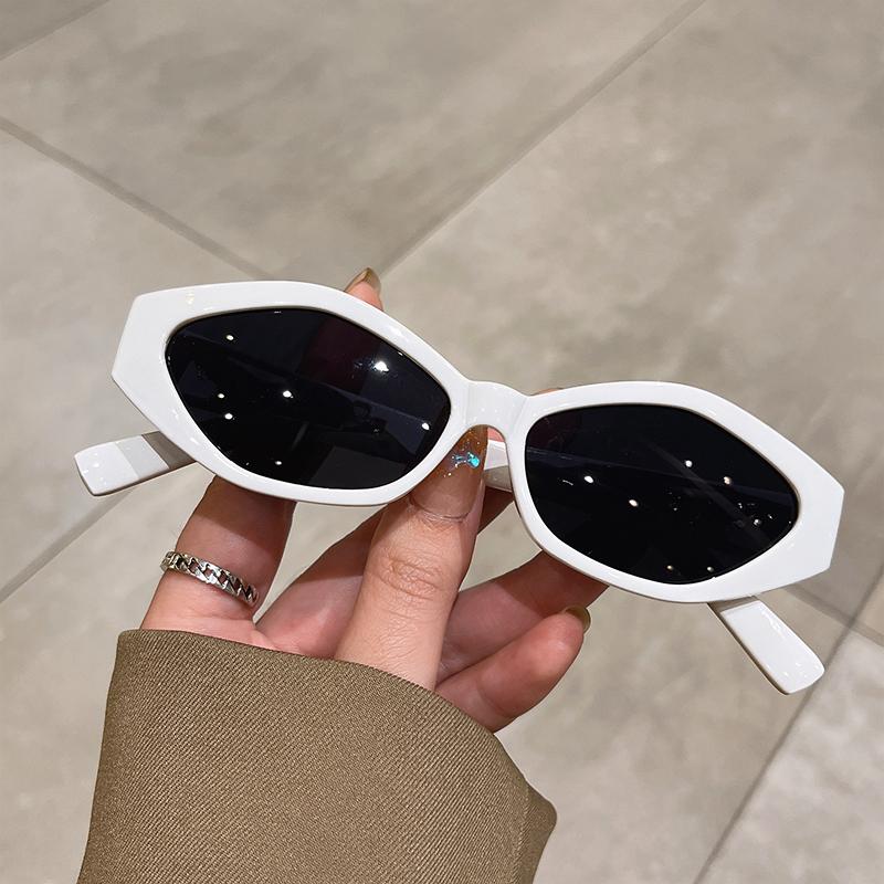 Women Cat Eye Glasses New Fashion Multi-color Rim Blue Light Blocking Sweet Eyeglasses Trendy Stylish Design Eyewear