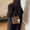 Retro Fashion Bucket Bag Women'S Autumn Tide One Shoulder Oblique Span Bag High Sense Simple Armpit Bag