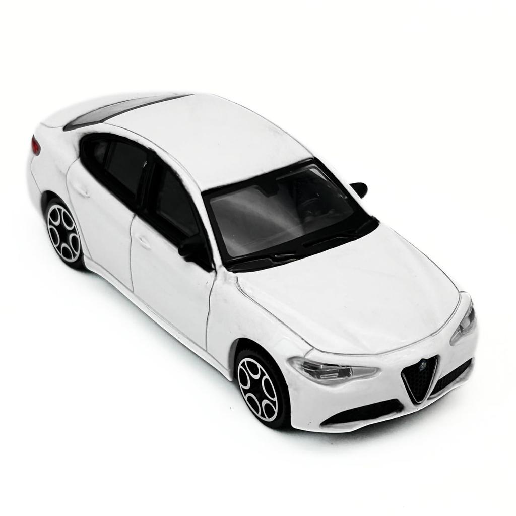 Bburago Alfa Romeo Giulia 1/43 Scale Diecast Model Car ALFA ROMEO GIULIA 2016 (White)