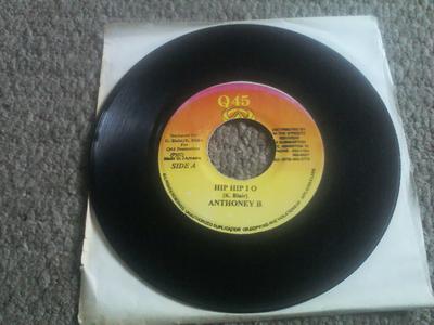 7-Zoll Schallplatte ANTHONY B / HAWKEYE - Hip Hip I O / Nah Lie Pon It NONE Q45 2002 Jamaika Reggae, Ska & Dub Gebraucht