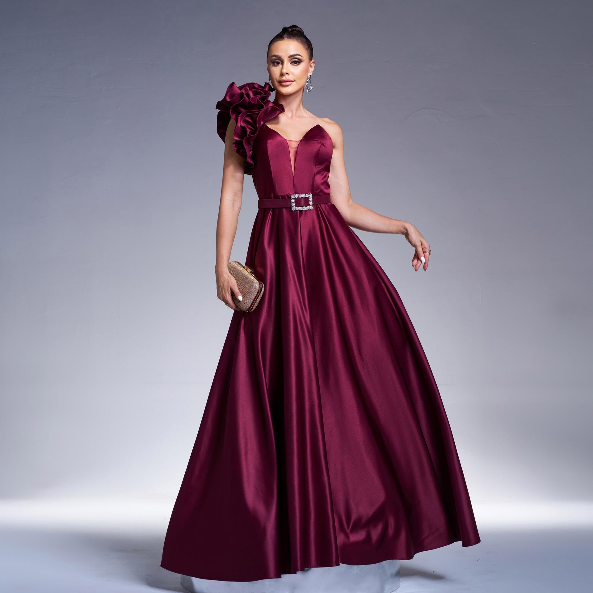 

European and American One-Shoulder Evening Dress with Large Swing and Waist Hugging Design for Banquets and Bridesmaids Small темно-фіолетовий колір