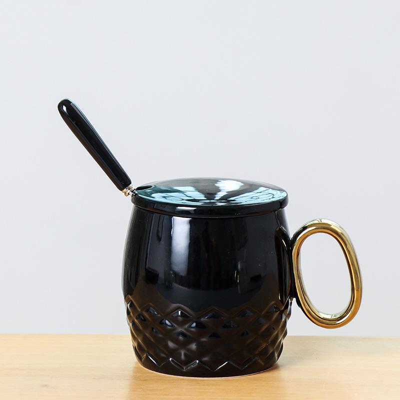 

Simple and creative pineapple ceramic coffee cup couple mug gold-plated handle with lid spoon 301-400ml