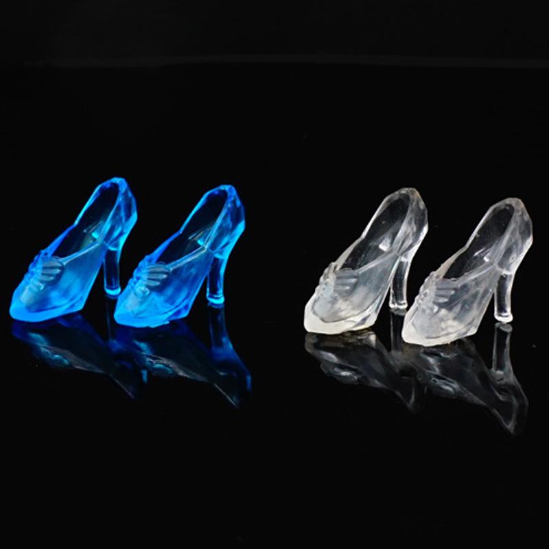 Kampanjesko høyhælte sko Barbie-sko Dukkesko Leketilbehør 1 par gjennomsiktig krystall barbie-dukke Par krystallsko