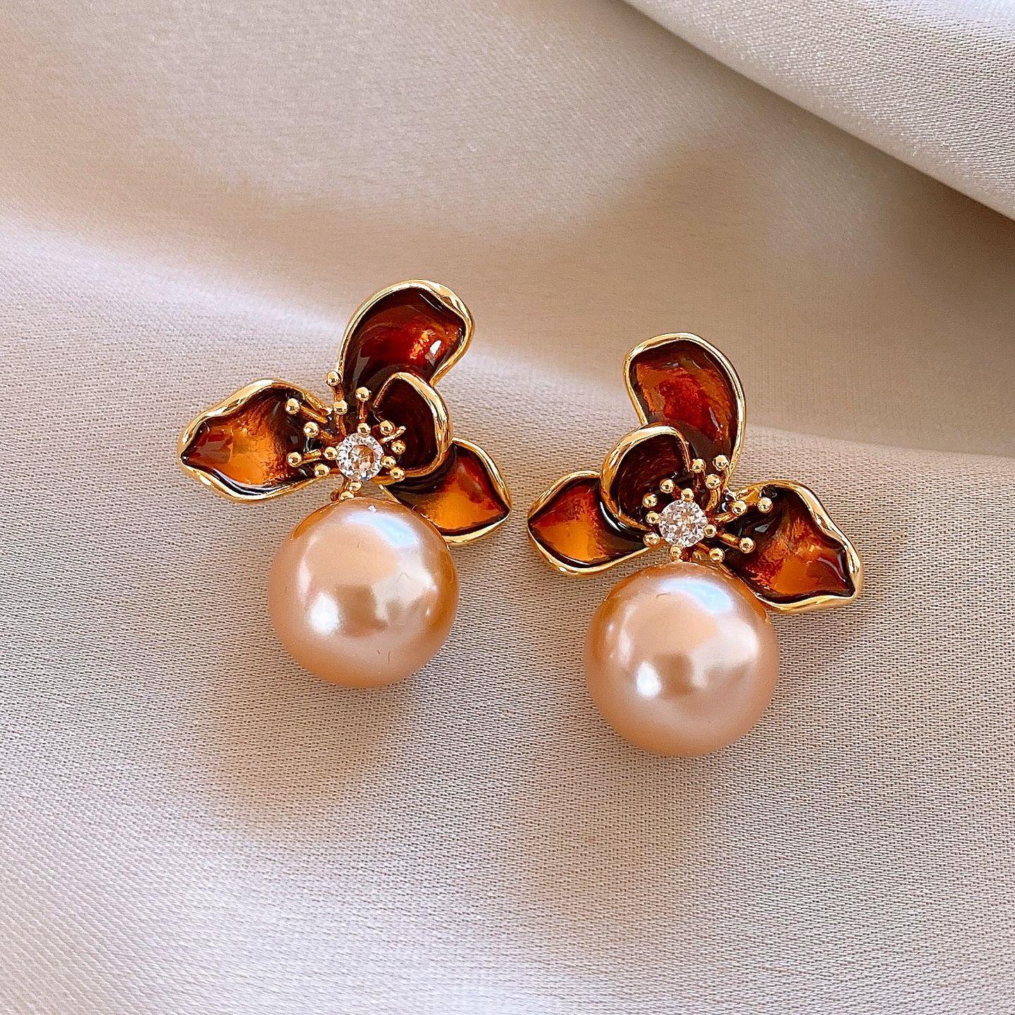 Vintage zircon flower geometric pearl earrings light luxury stud earrings personalized earrings women