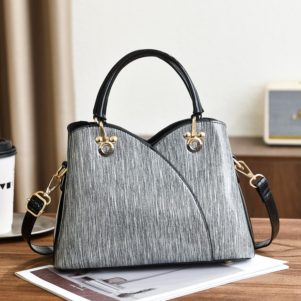 

Women s Four-Season New Fashion Multi-Layer Large-Capacity Simple Luxury Casual Versatile Handbag with Single Shoulder and Crossbody Straps серый