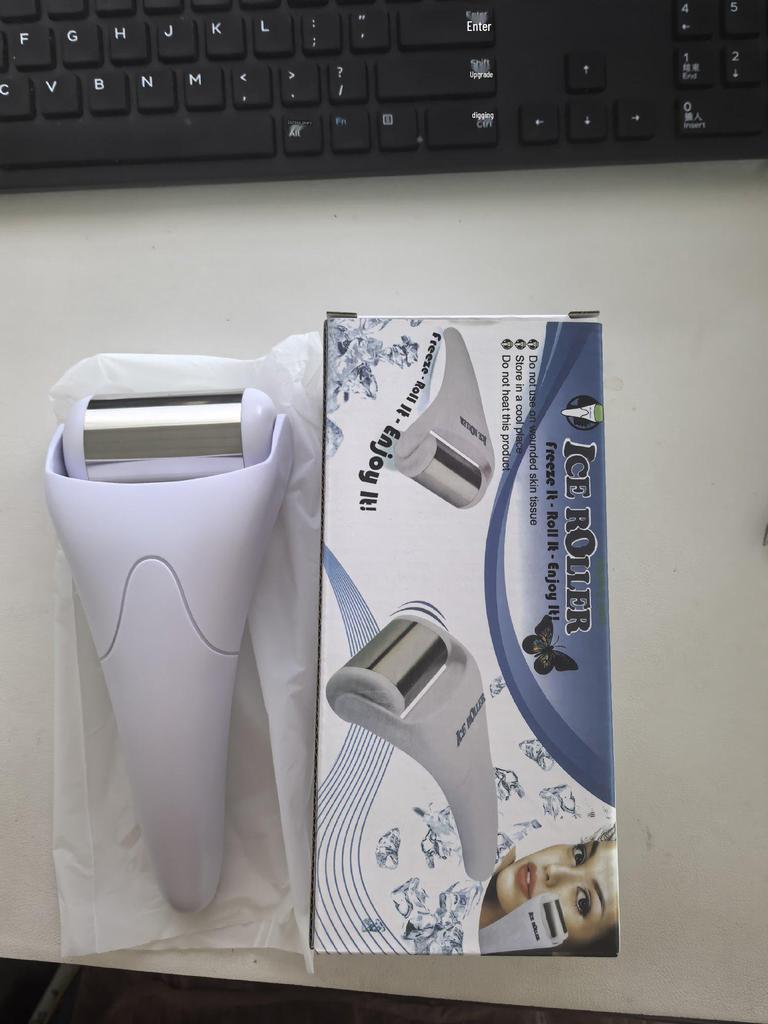 Pink Silent Ice Facial Massage Roller - Cold Compress and Lifting Tool