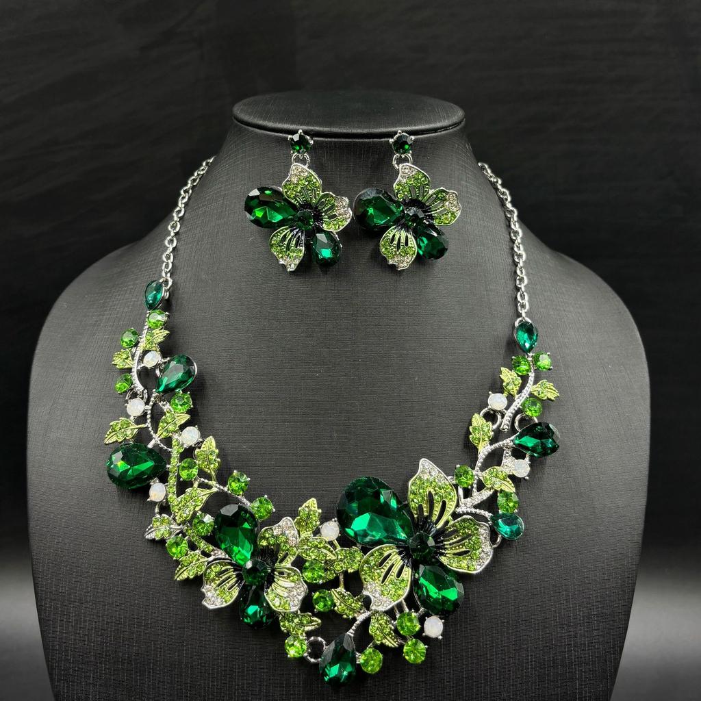 Flower Necklace And Earrings Set - Bridal Dress Accessory For Bridesmaid At Wedding Banquet