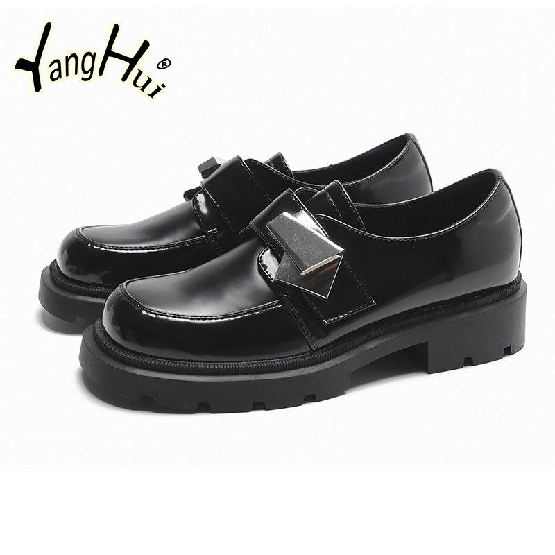 Chaussures Mary Janes à talons épais style britannique Bottes modernes 2024 Nouvelle Collection Tout-match Style coréen Plateforme Chaussures pour femmes Mode Printemps Automne