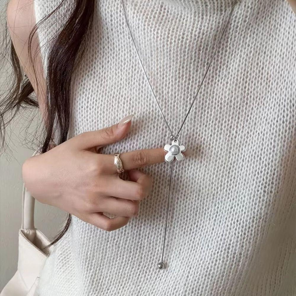 Metal Flower Flower Pendant Necklace Brown Stone Long Sweater Chain For Women