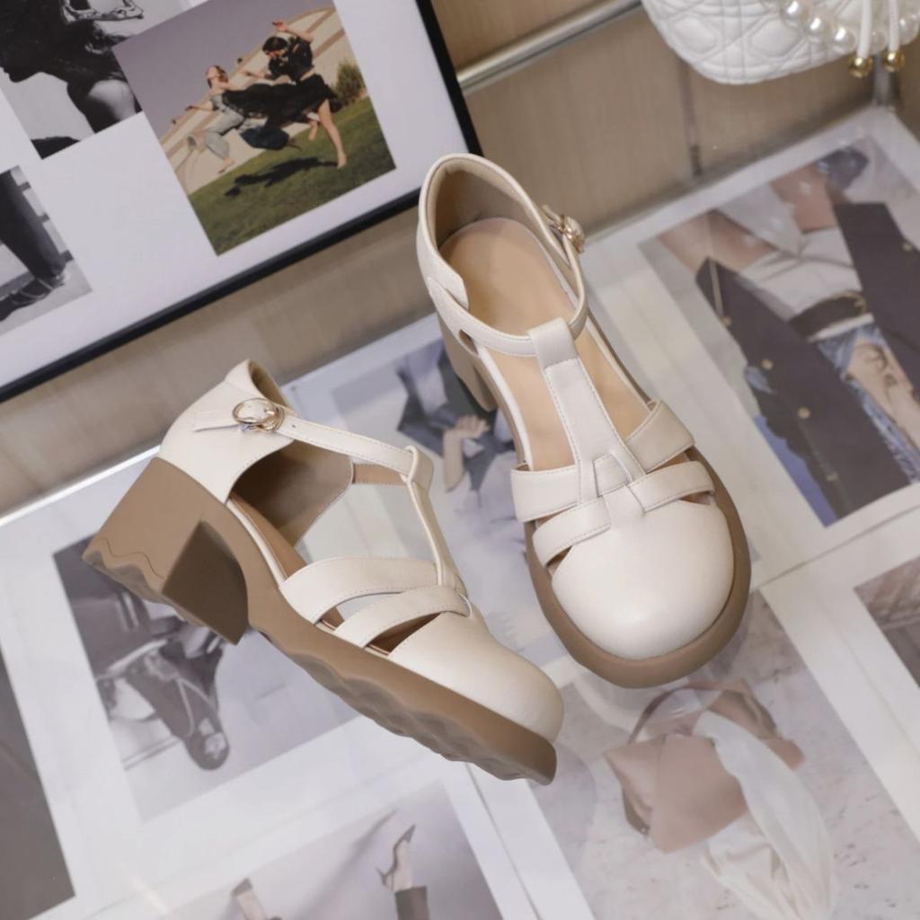 2025 summer new leather soft-soled bag head Roman sandals Mary women's shoes with skirts and pants look good and light