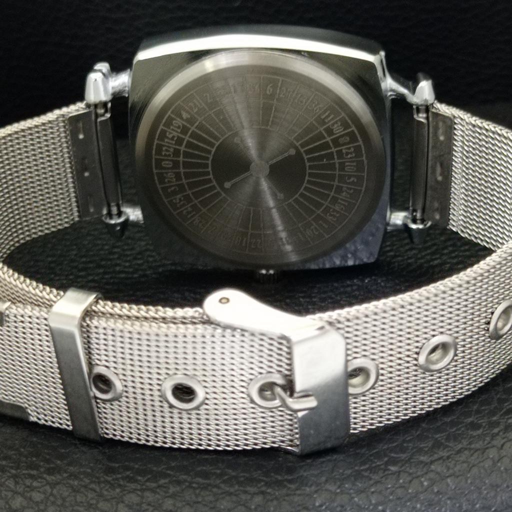 HAND-WINDING SWISS MENS VINTAGE POKER FACE REFURBISHED WHITE WATCH a700909-5 R205a-a700909